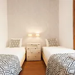 Rossio Vintage Two-bedroom - By Lu Holidays Apartament Lizbona