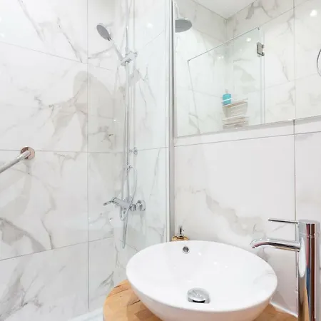 Rossio Vintage Two-bedroom - By Lu Holidays * Лиссабон