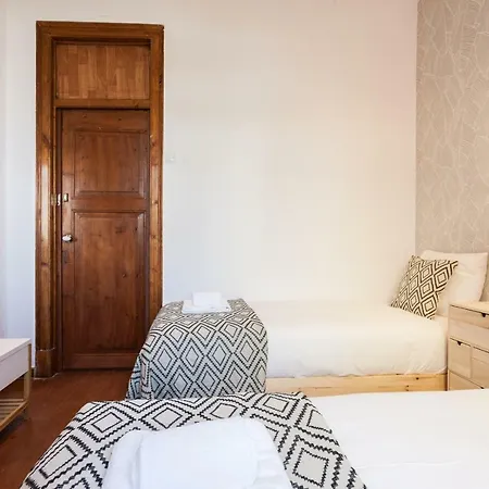 Rossio Vintage Two-bedroom - By Lu Holidays Апартаменты *