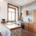 Rossio Vintage Two-bedroom - By Lu Holidays