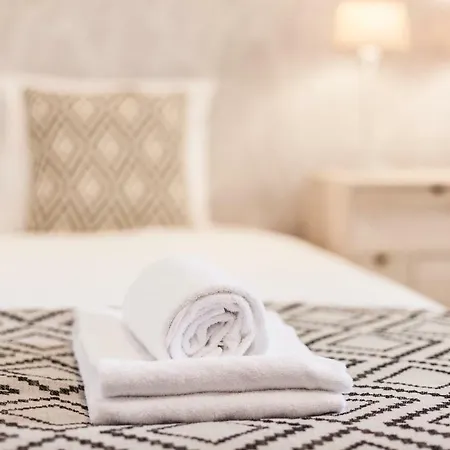 Rossio Vintage Two-bedroom - By Lu Holidays Apartament